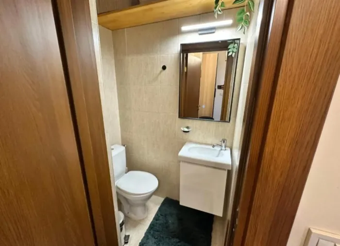2-Bedroom Apartment 92 m&sup2; in Bansko, Panoramic Mountain Views