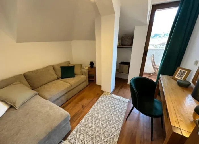 2-Bedroom Apartment 92 m&sup2; in Bansko, Panoramic Mountain Views