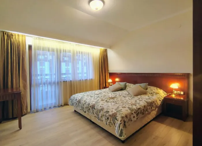 One-Bedroom Apartment 78 m² Just 5 Minutes from the Gondola, Downtown Complex, Bansko